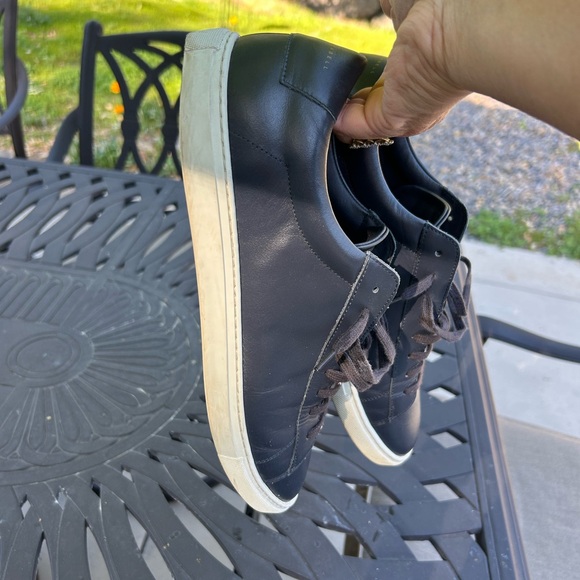 Oliver Cabell Blue Sneakers with Sleek Design - Picture 9 of 11